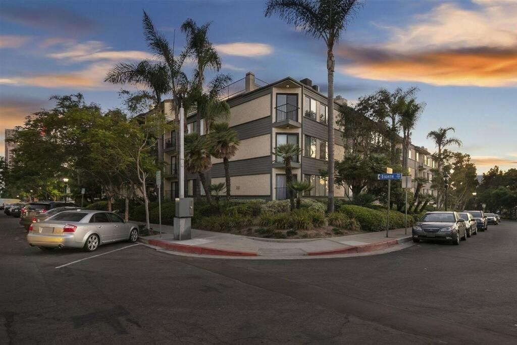 Chic Condo Steps From Petco Park Сан-Диего Экстерьер фото